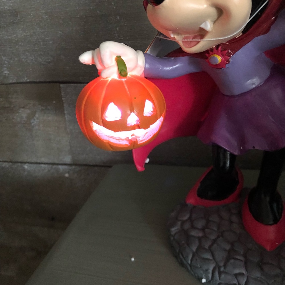 SOLD Disney Minnie Mouse Halloween Vampire LED Light Up Statue Figurine - Picture 5 of 10